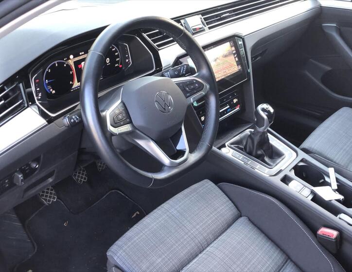 Volkswagen Passat 2