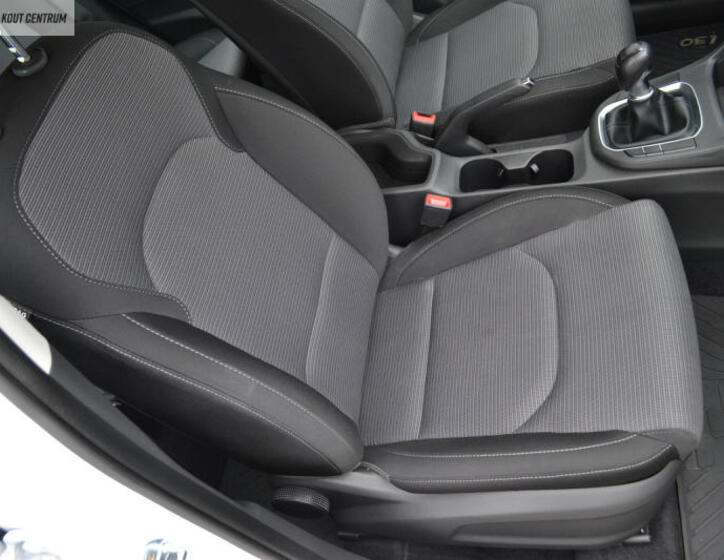 Hyundai i30 12