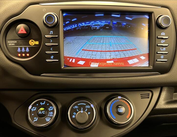 Toyota Yaris 6