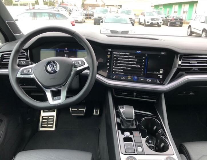 Volkswagen Touareg 9