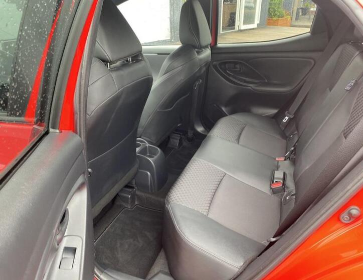 Toyota Yaris 13