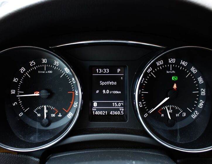 Škoda Superb 12