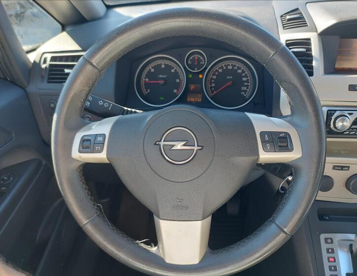 Opel Zafira 24