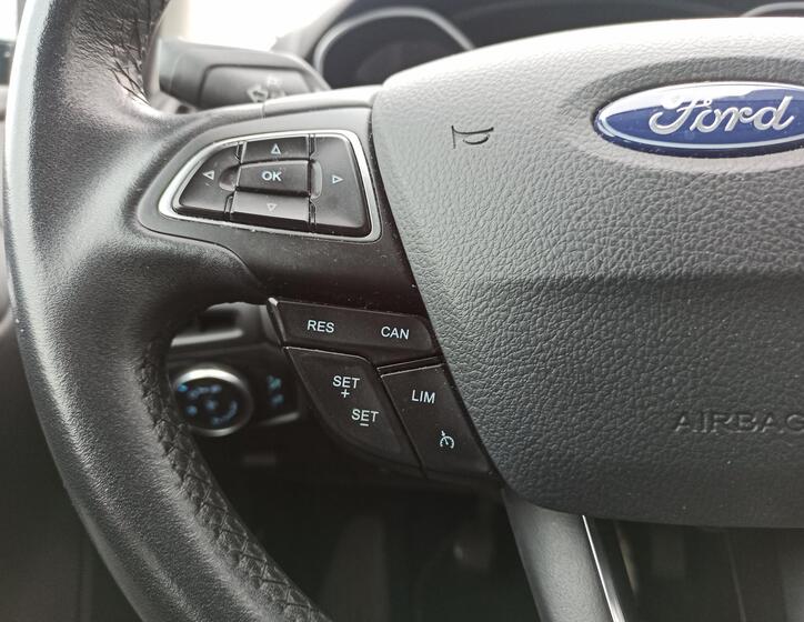 Ford Focus 23