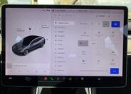 Tesla Model 3 21