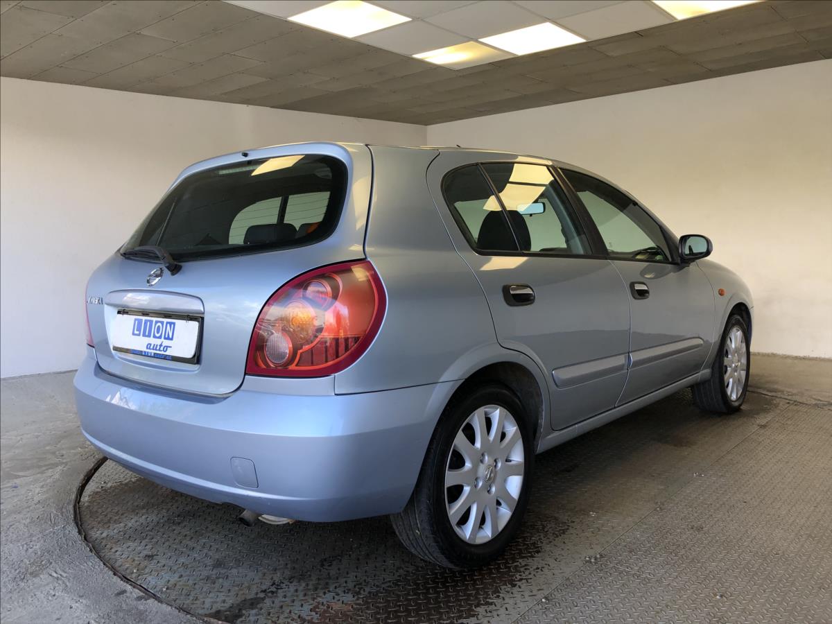 Nissan Almera