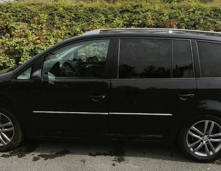 Volkswagen Touran 2