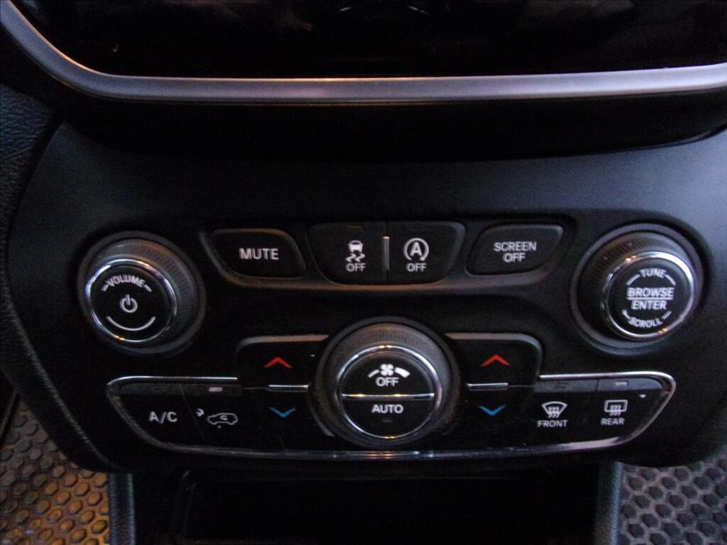 Jeep Cherokee 18