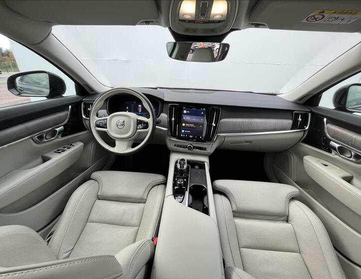 Volvo S90 5