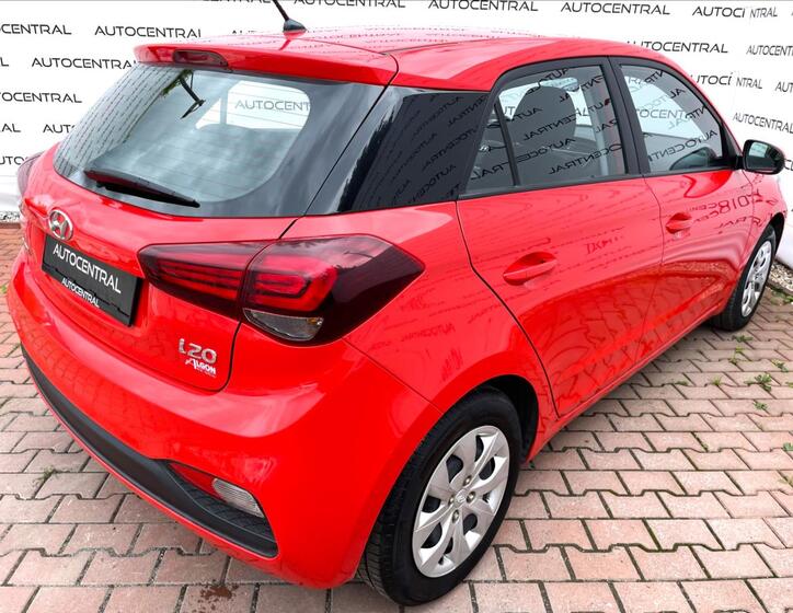 Hyundai i20 9