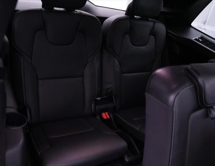 Volvo XC90 17