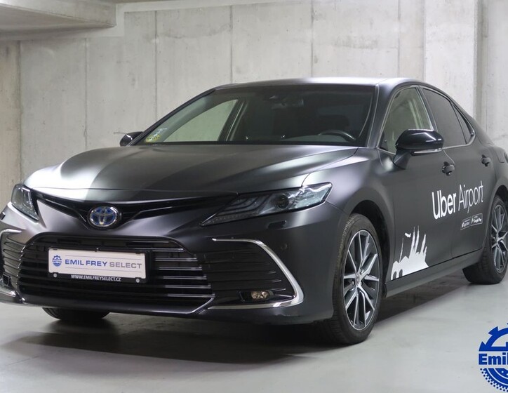 Toyota Camry 1