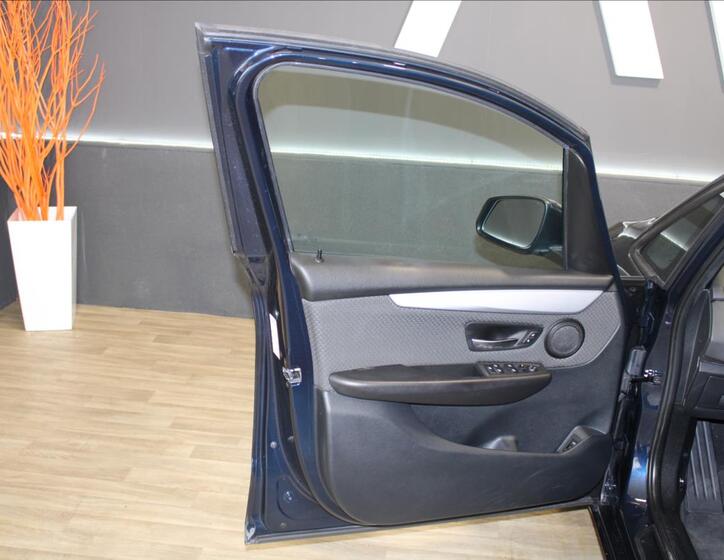 BMW Řada 2 14