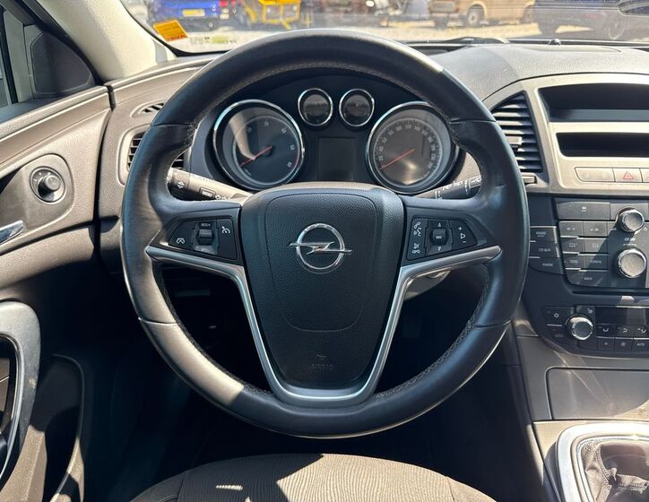 Opel Insignia 10