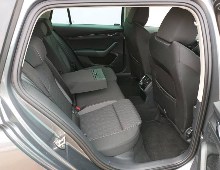 Škoda Octavia 21