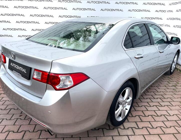 Honda Accord 9