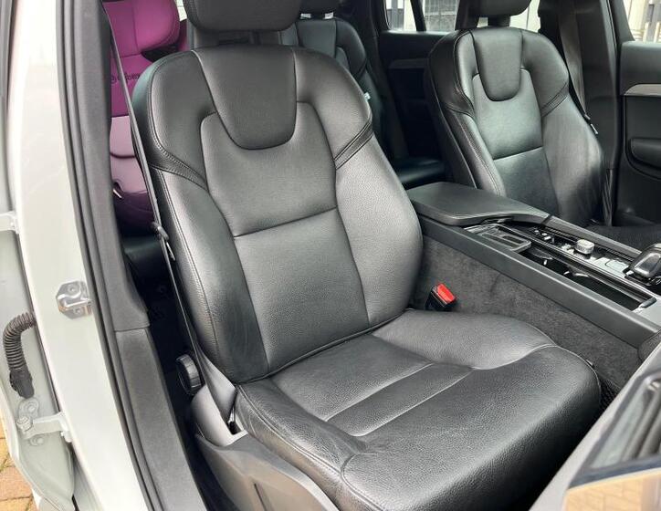 Volvo XC90 13