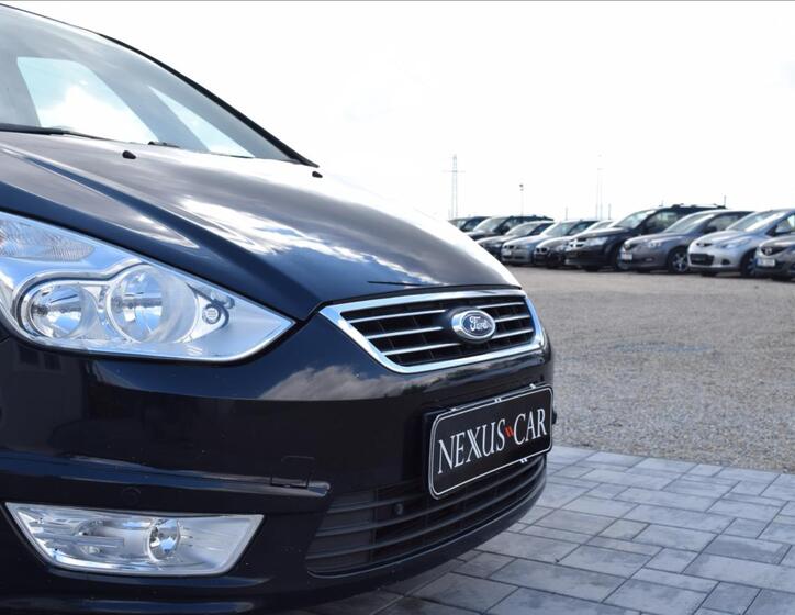Ford Galaxy 13