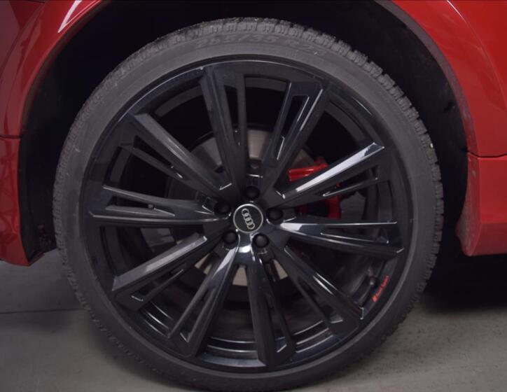Audi Q8 12