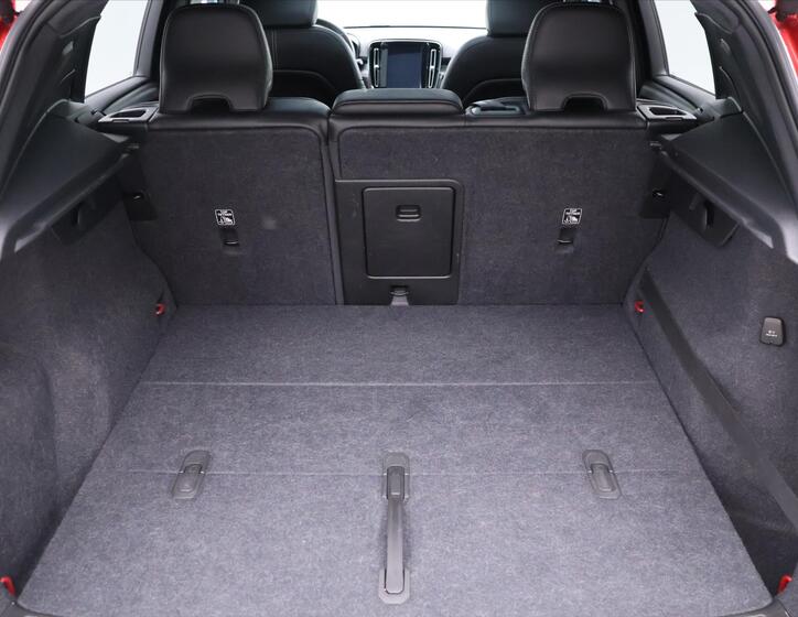 Volvo XC40 10