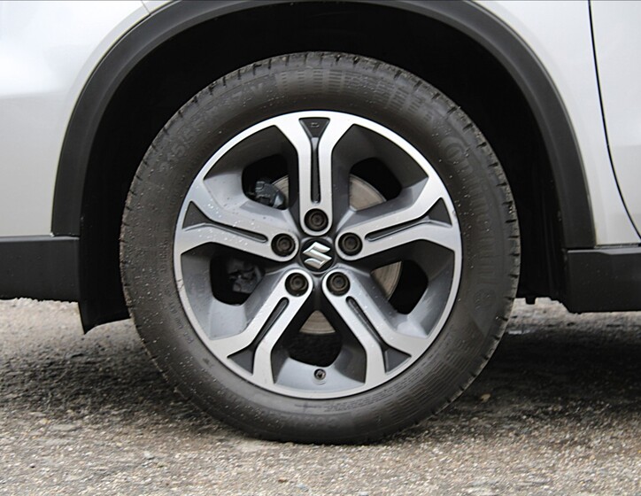 Suzuki Vitara 30