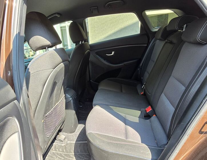 Hyundai i30 22
