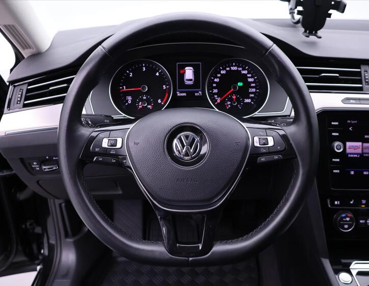 Volkswagen Passat 19