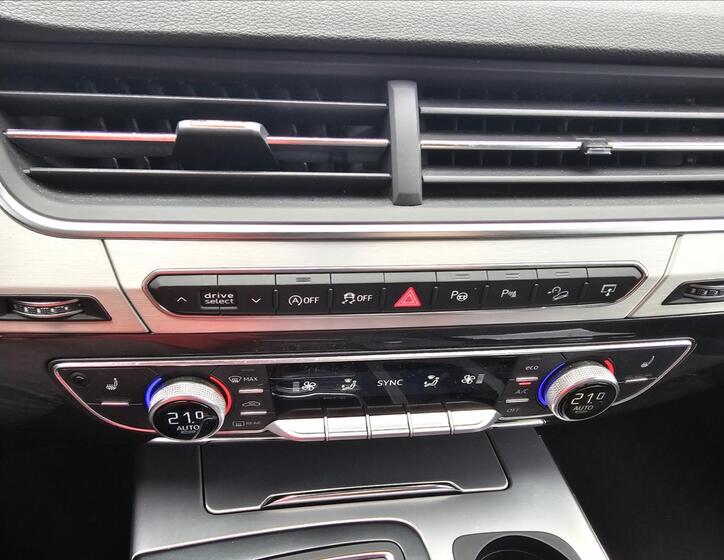 Audi Q7 19
