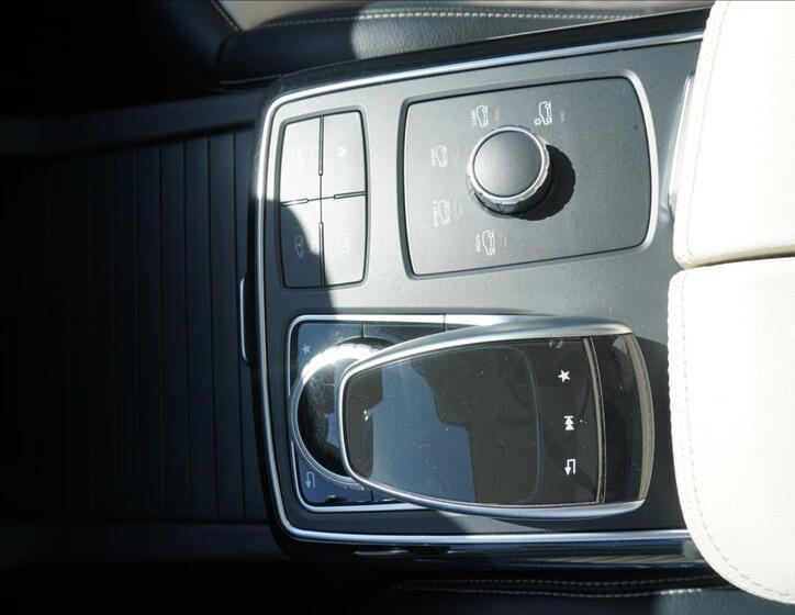 Mercedes-Benz GLE 19
