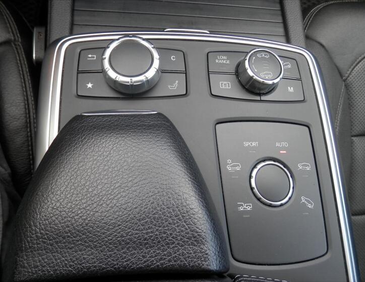 Mercedes-Benz GL 26