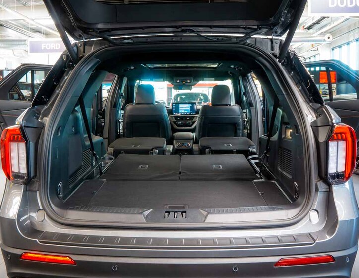 Ford Explorer 8