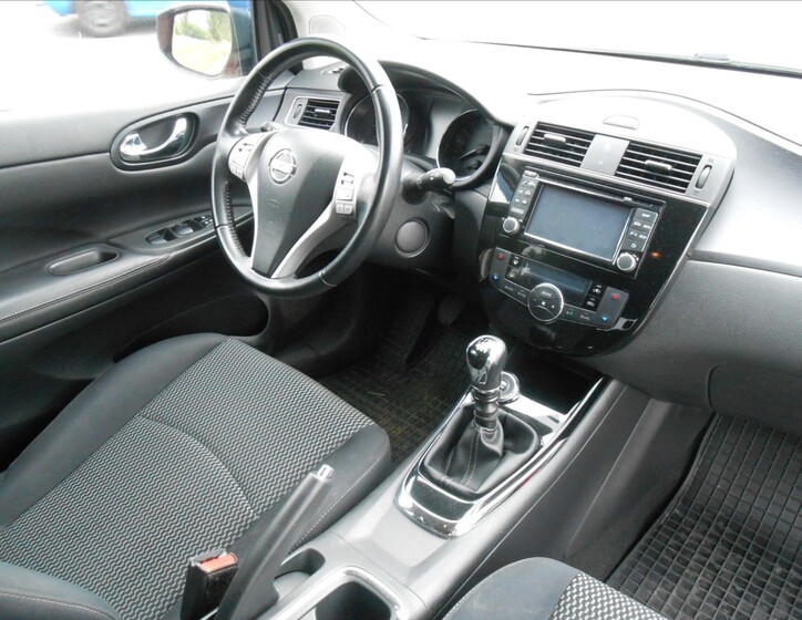 Nissan Pulsar 12