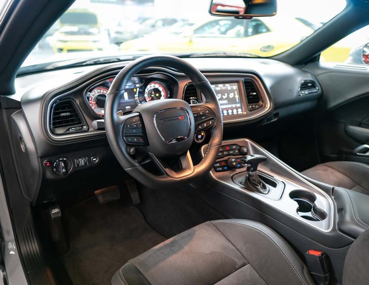 Dodge Challenger 11
