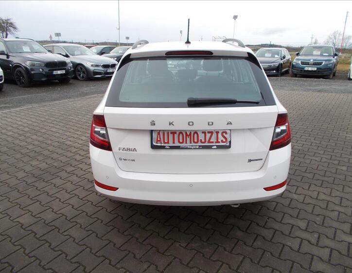 Škoda Fabia 10