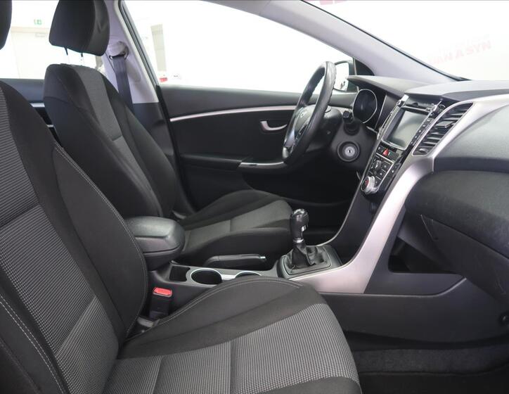 Hyundai i30 12
