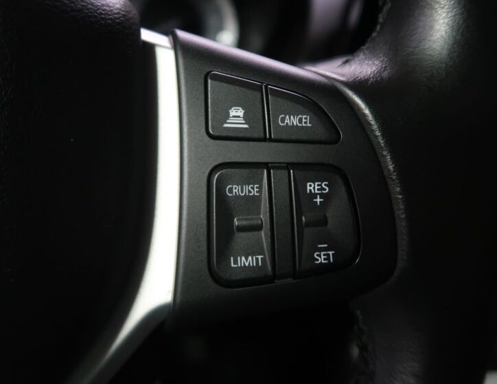 Suzuki SX4 S-Cross 25