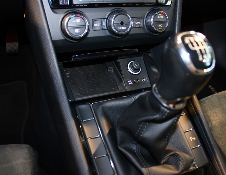 Škoda Superb 21