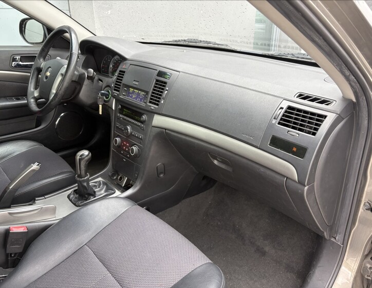 Chevrolet Epica 18