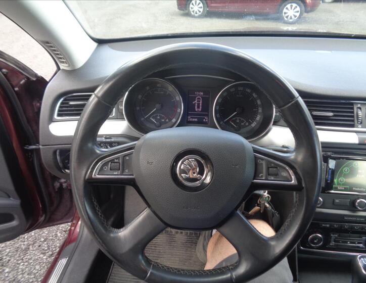 Škoda Superb 13
