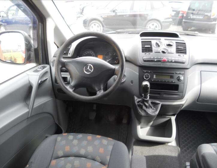 Mercedes-Benz Vito 13
