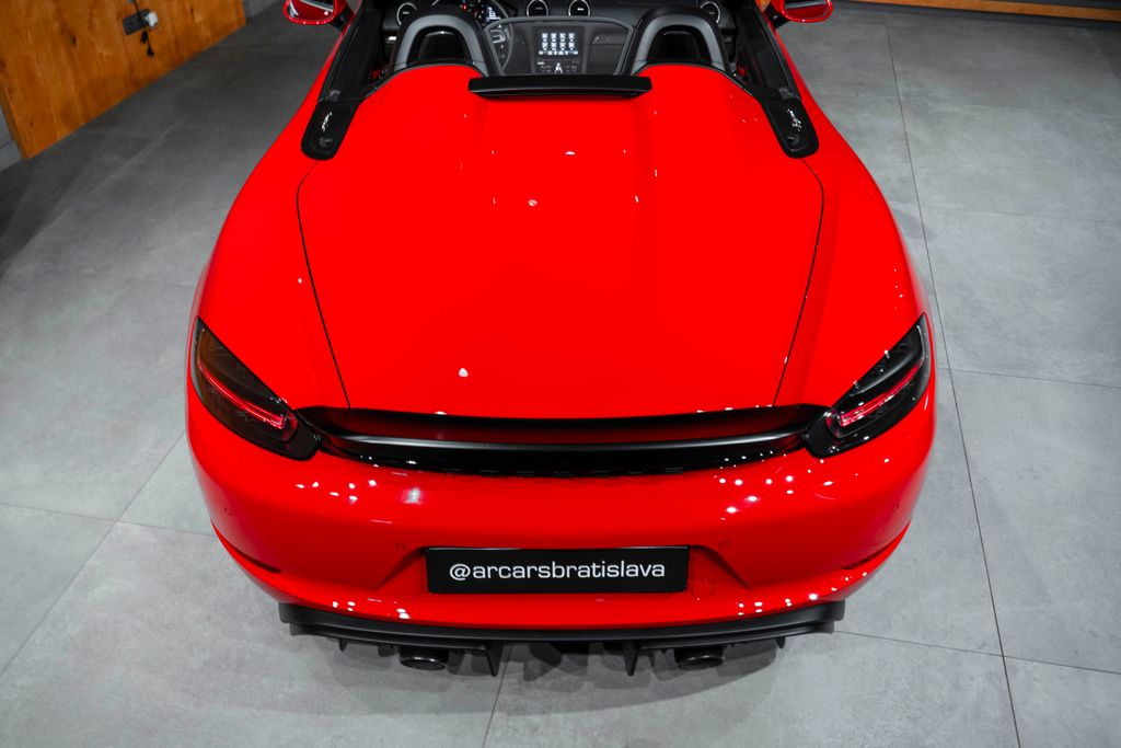 Porsche 718