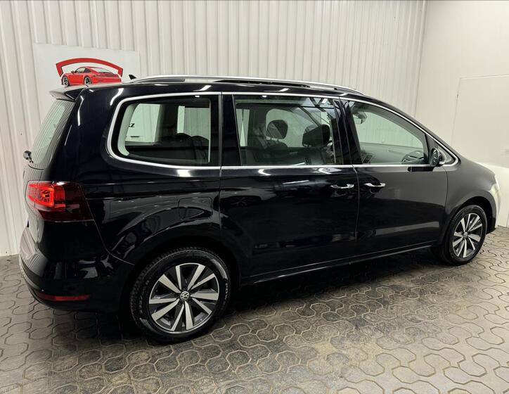 Volkswagen Sharan 9