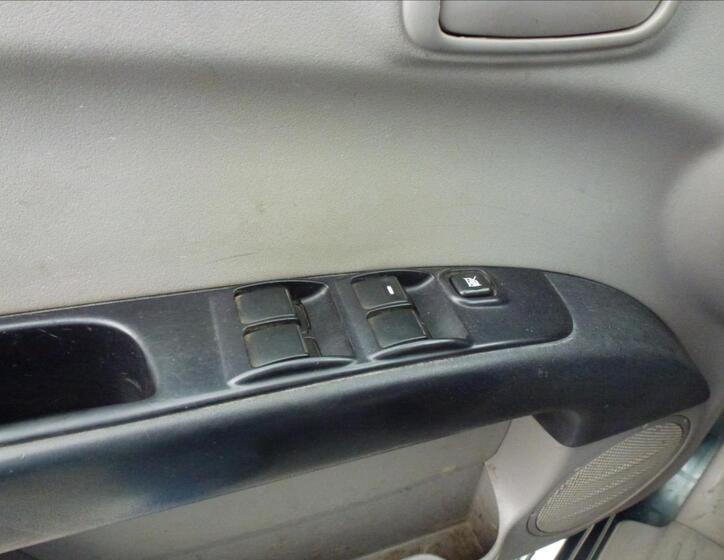 Mitsubishi L200 28