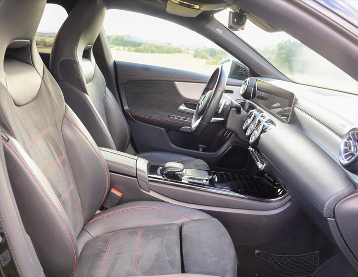 Mercedes-Benz CLA 16