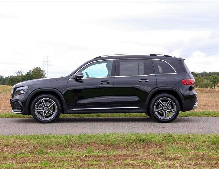 Mercedes-Benz GLB 4