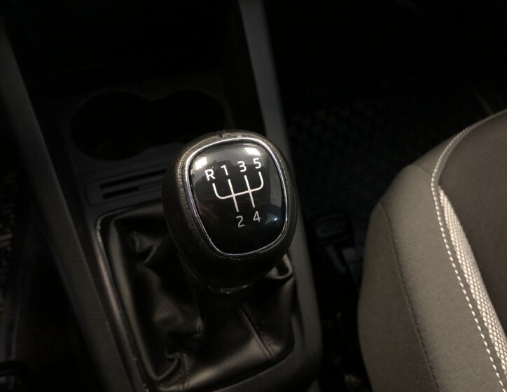 Škoda Fabia 15