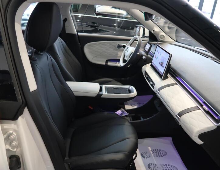 Dongfeng Box 13