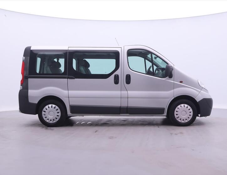 Opel Vivaro 8
