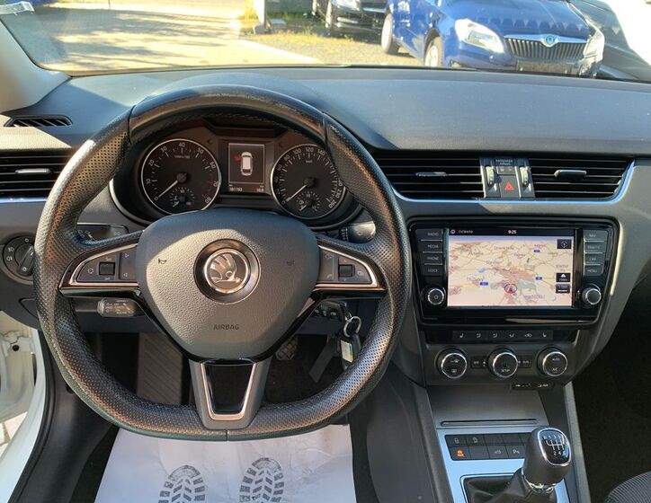 Škoda Octavia 14