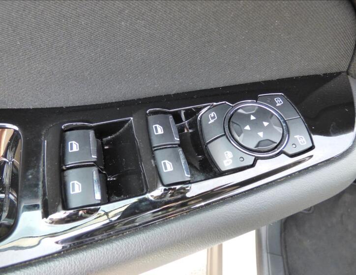Ford S-MAX 12